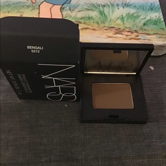 2 NARS Single Eyeshadows - Picture 2 of 4